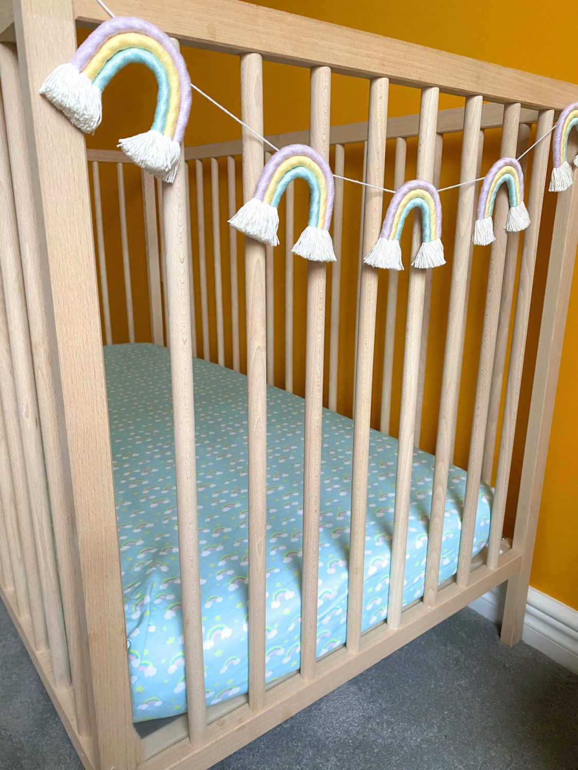 Rainbows organic cotton BeddyBoo fitted sheet
