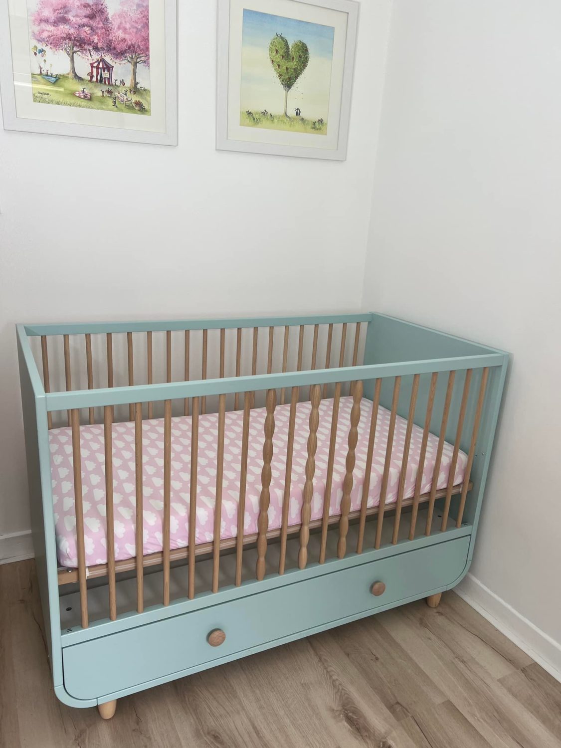Up in the pink clouds organic cotton BeddyBoo fitted sheet