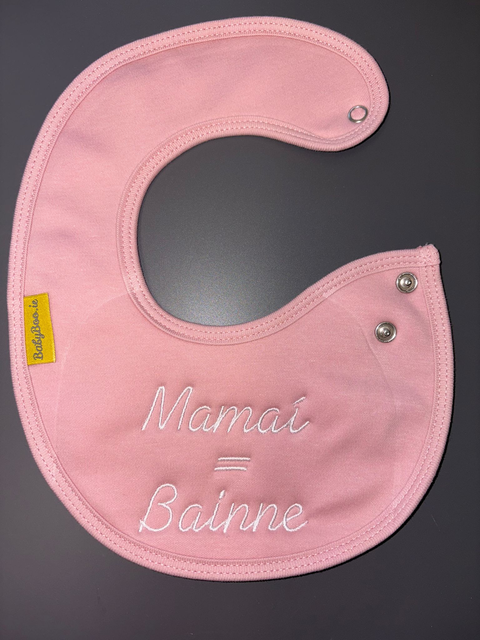 Mamaí = Bainne organic cotton LittleBoo newborn bib