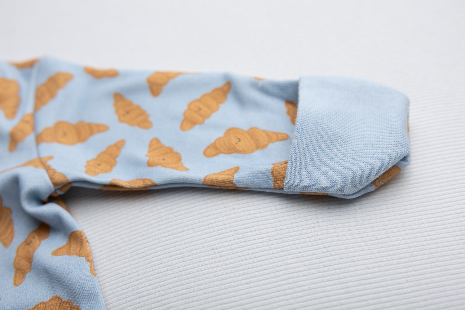 Croissant fan organic cotton ZippyBoo suit