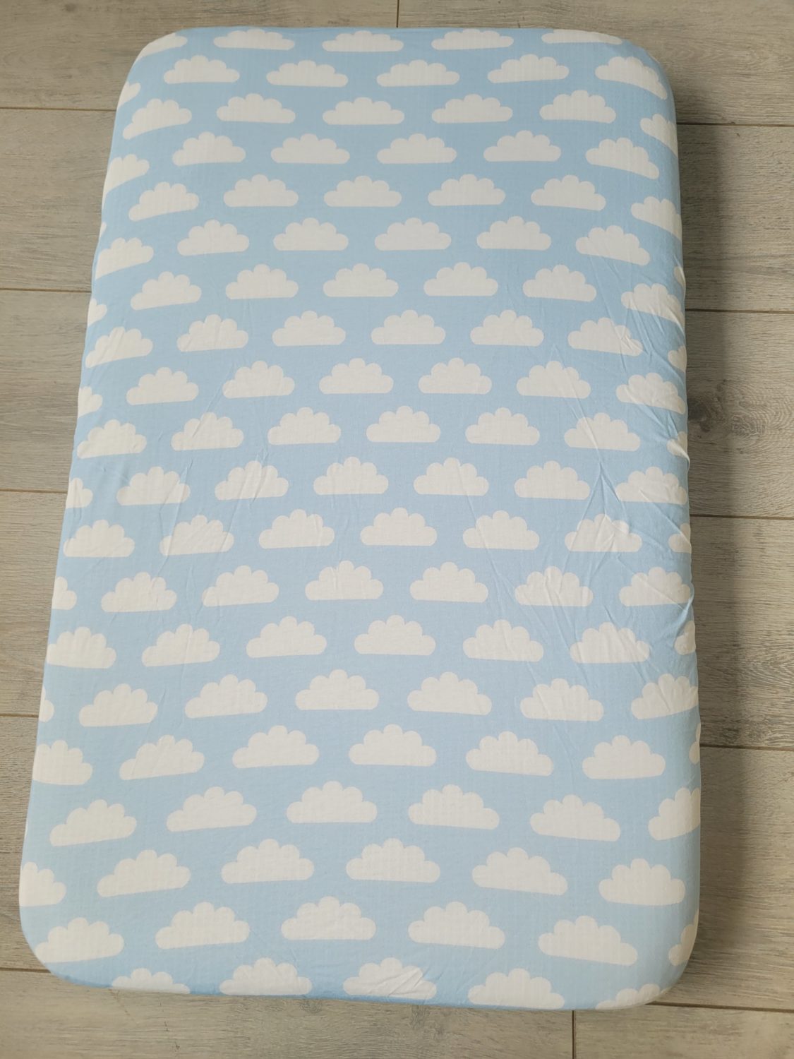 Up in the blue clouds organic cotton BeddyBoo fitted sheet