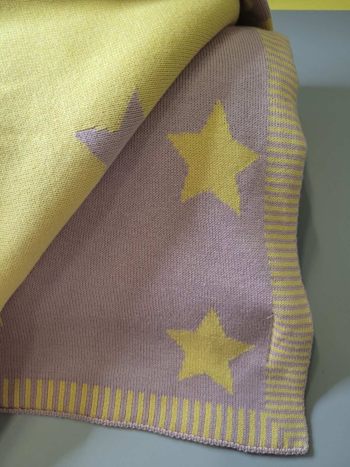 My cuddle blanket - blush with yellow stars