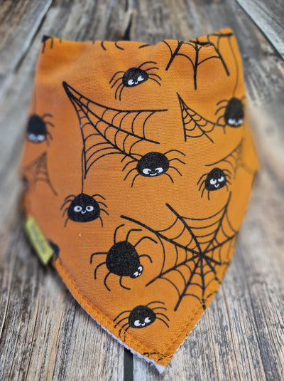 Mini spinner organic cotton DribbleBoo bandana bib