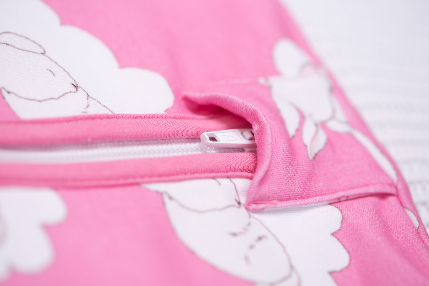 Sleepy bunnies organic cotton SnuggleBoo sleeping bag (2.5 tog)