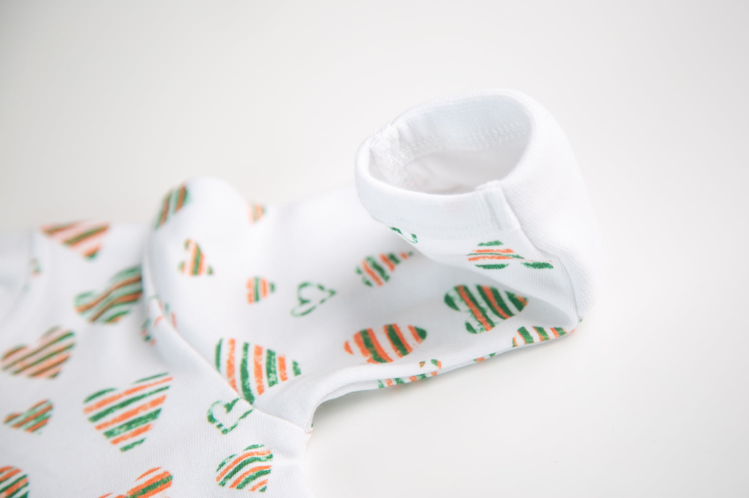 Grá d'Éirinn organic cotton ZippyBoo suit