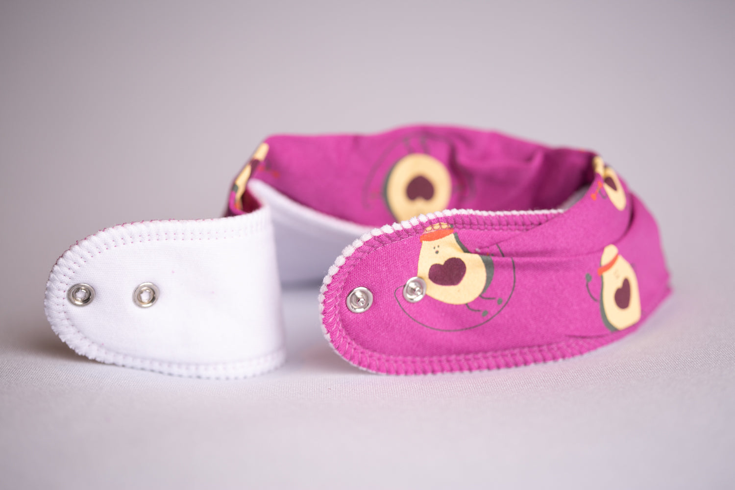 Skipping avo organic cotton DribbleBoo bandana bib