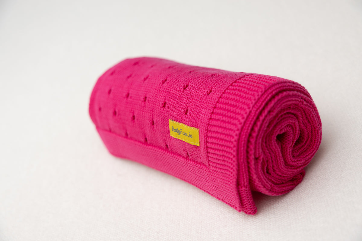 Organic cotton cerise cellular BlankieBoo