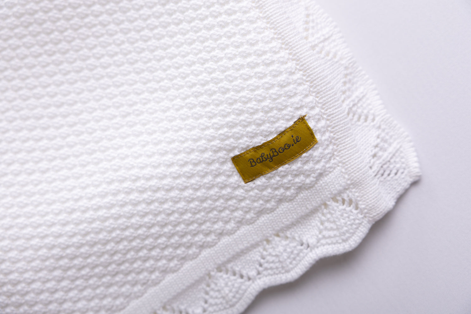 Organic cotton waffle trim white BlankieBoo