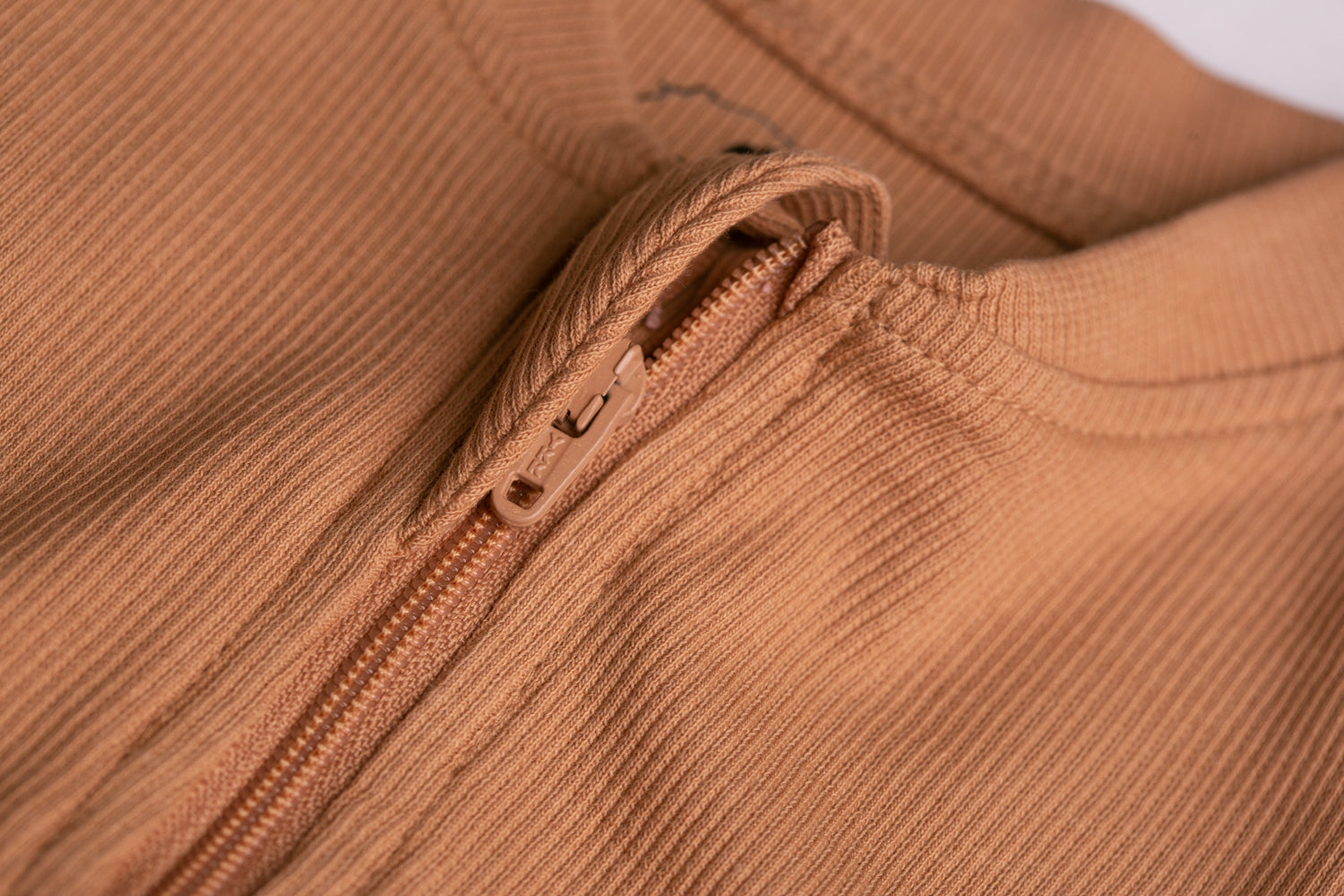 Caramel ribbed organic cotton ZippyBoo suit