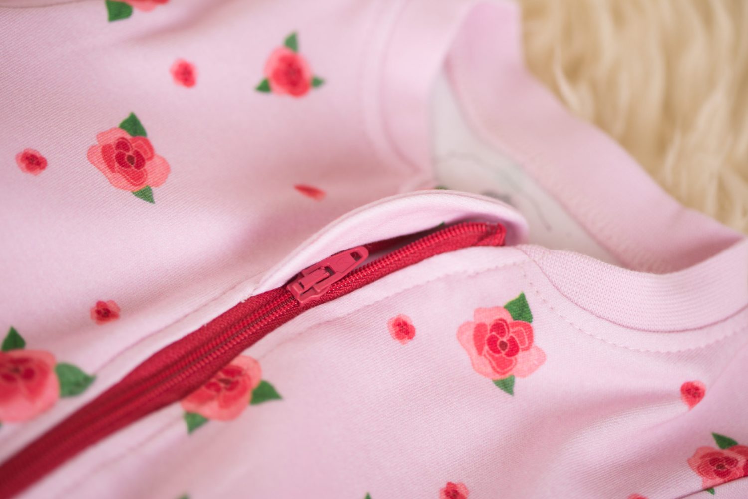 Roses organic cotton ZippyBoo suit
