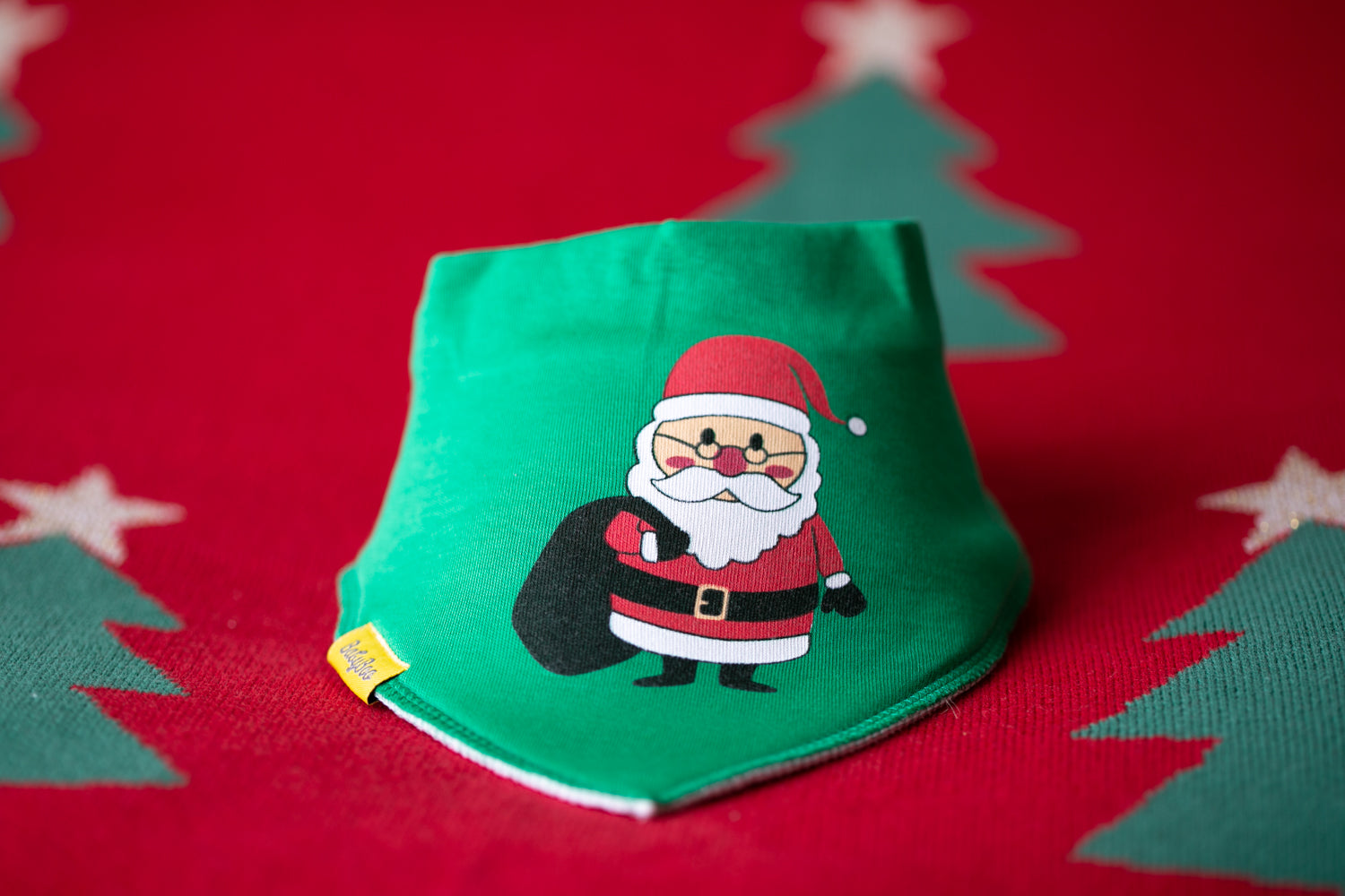 We love Santa organic cotton DribbleBoo bandana bib (green)