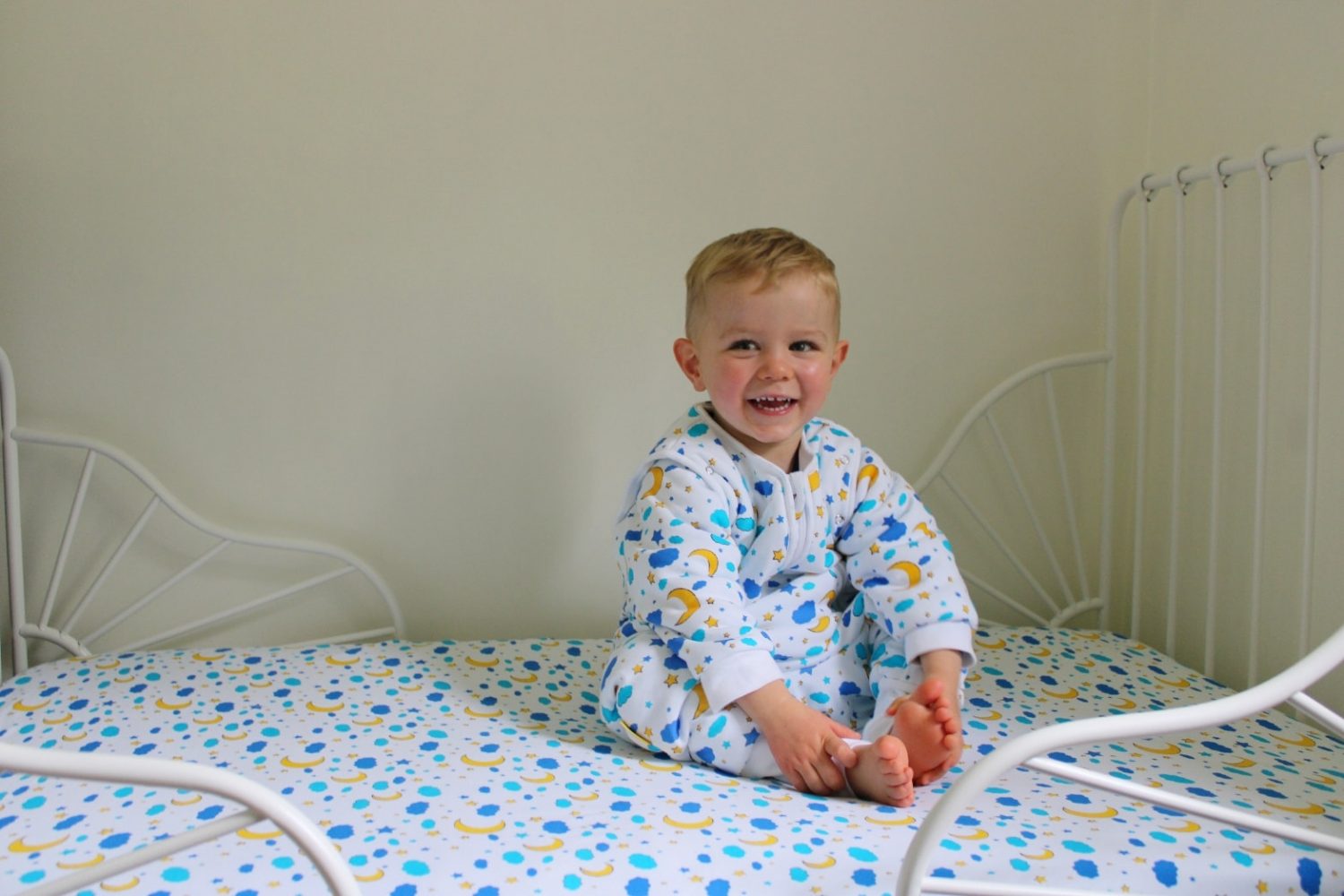 Moon & Stars organic cotton BeddyBoo fitted sheet