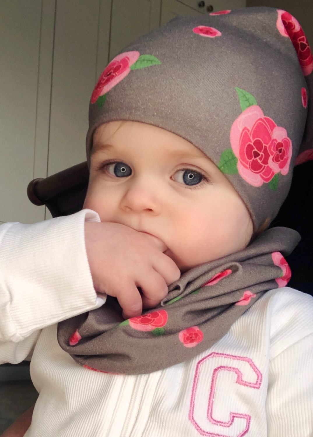 Roses organic cotton BooLoop Scarf