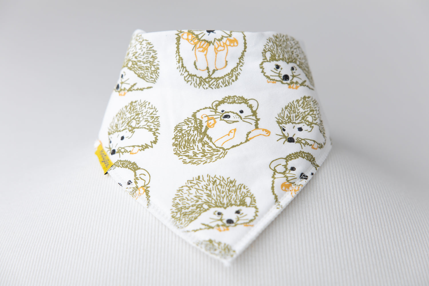 Fauna Kids Hedgehog organic cotton DribbleBoo bandana bib