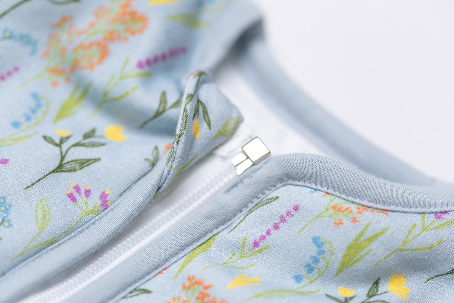 Wildflowers organic cotton SnuggleBoo sleeping bag (2.5 tog)