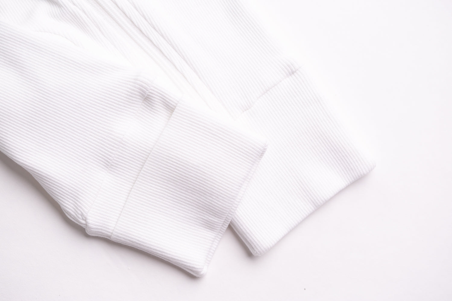 White ribbed organic cotton ZippyBoo suit