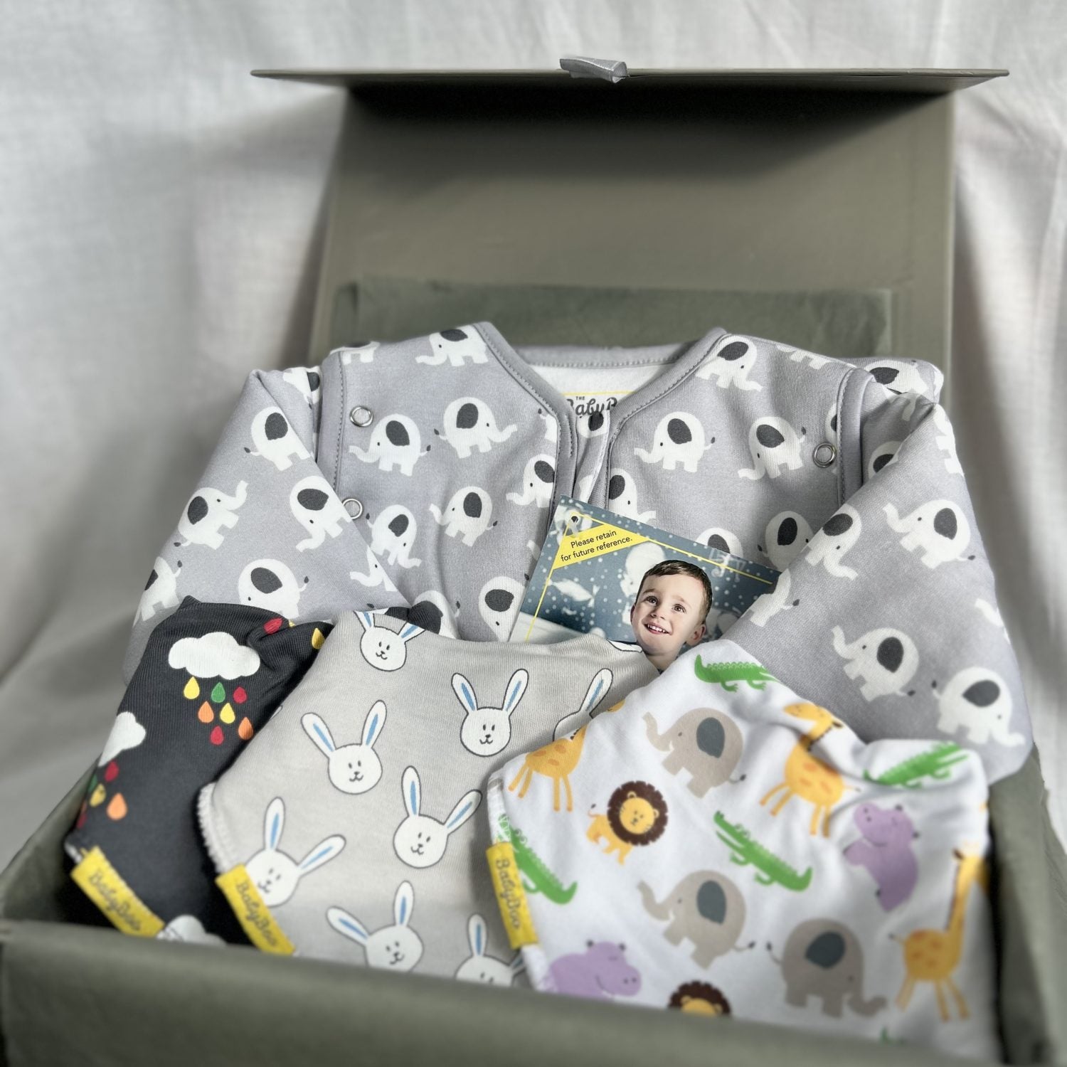 Gift Box - gender neutral (with SnuggleBoo sleeping bag)
