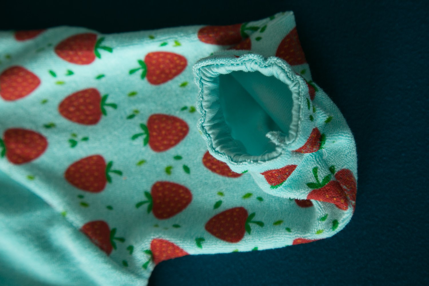 Turquoise Strawberries YummyBoo feeding bib