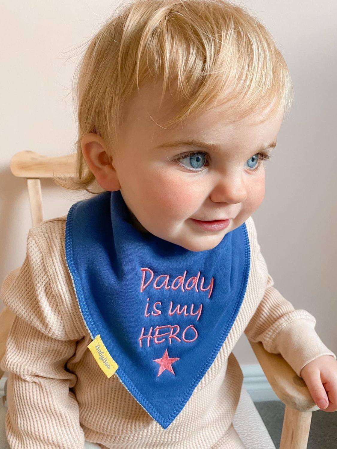 Hero Daddy/Mammy organic cotton bandana bib