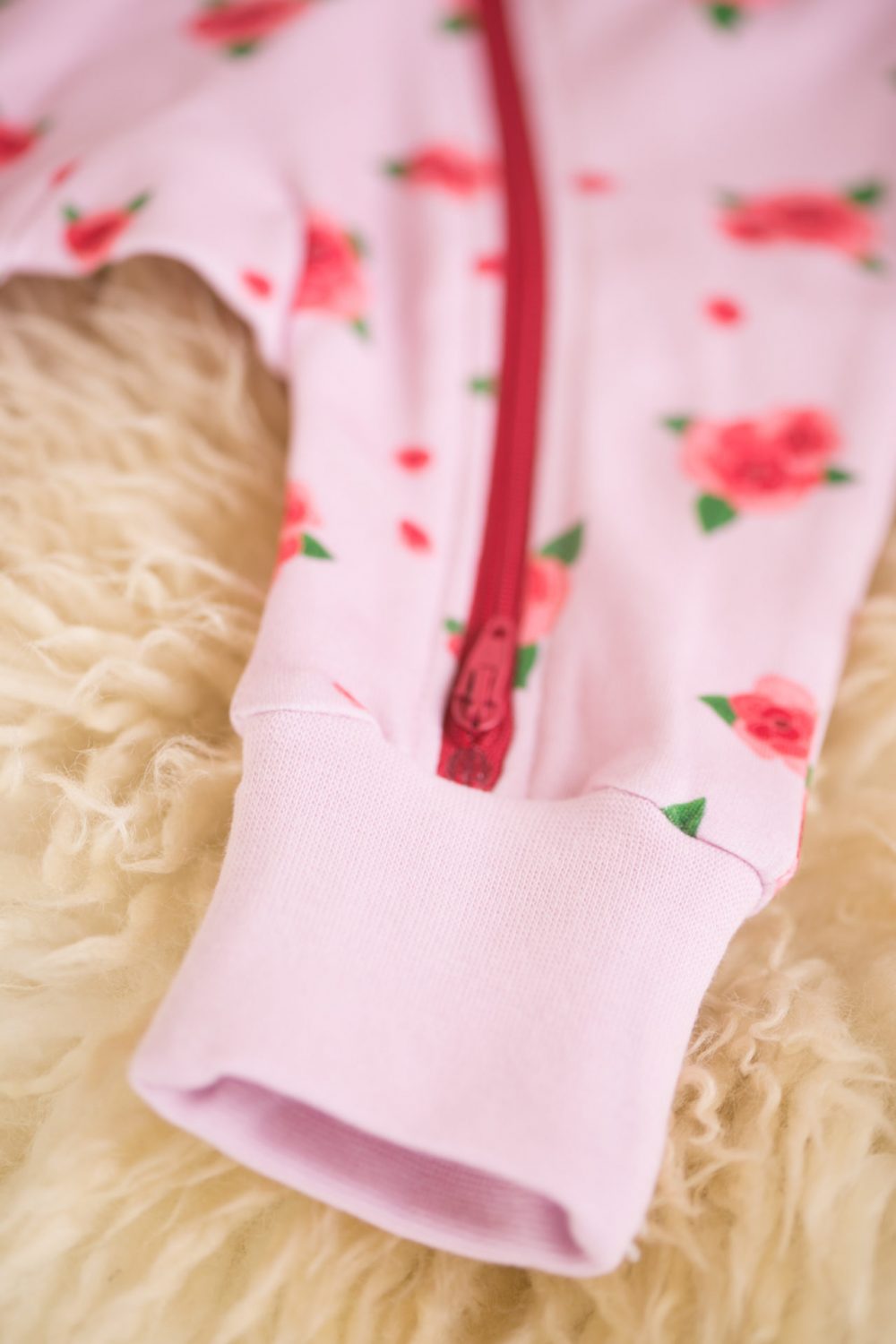 Roses organic cotton ZippyBoo suit