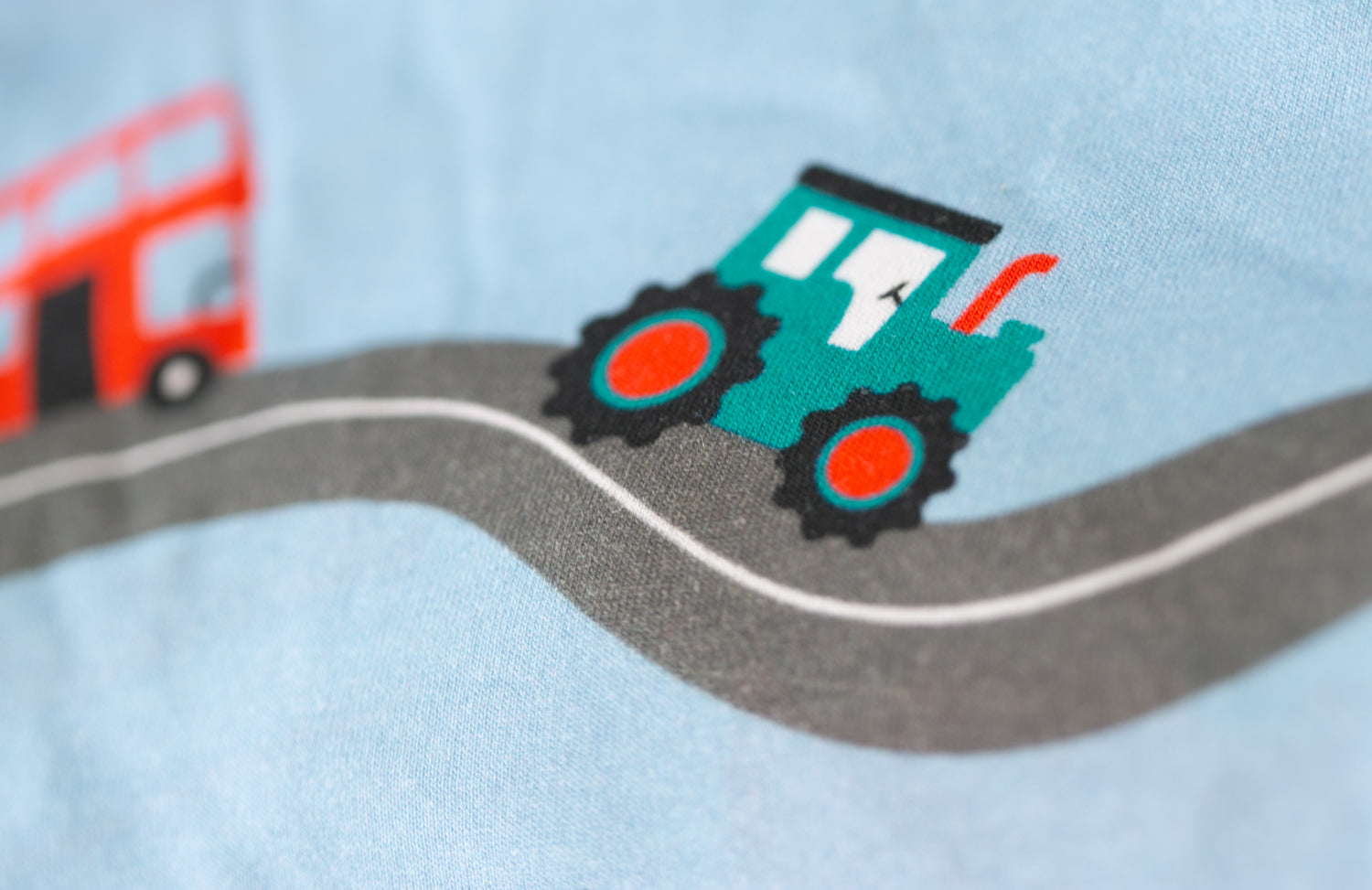 Roads organic cotton BeddyBoo fitted sheet