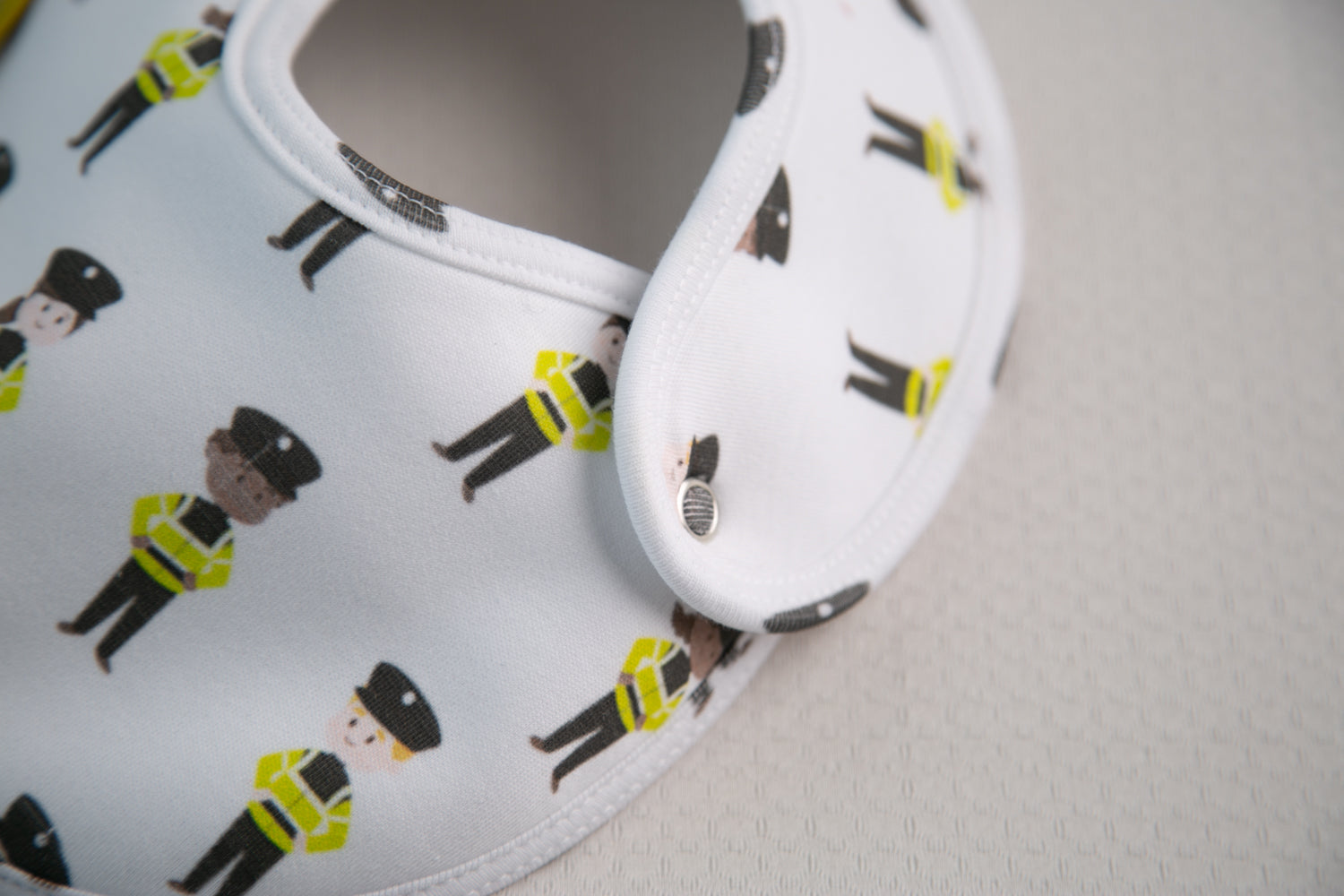 Garda organic cotton LittleBoo baby bib