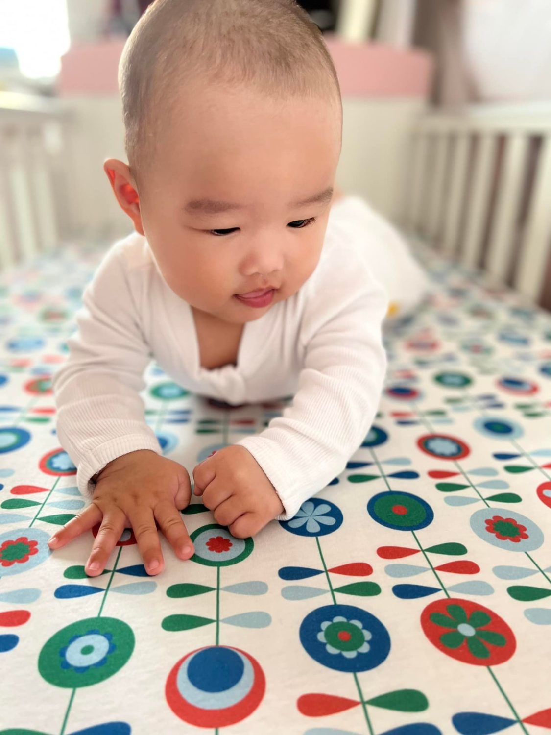 Scandinavian flowers organic cotton BeddyBoo fitted sheet