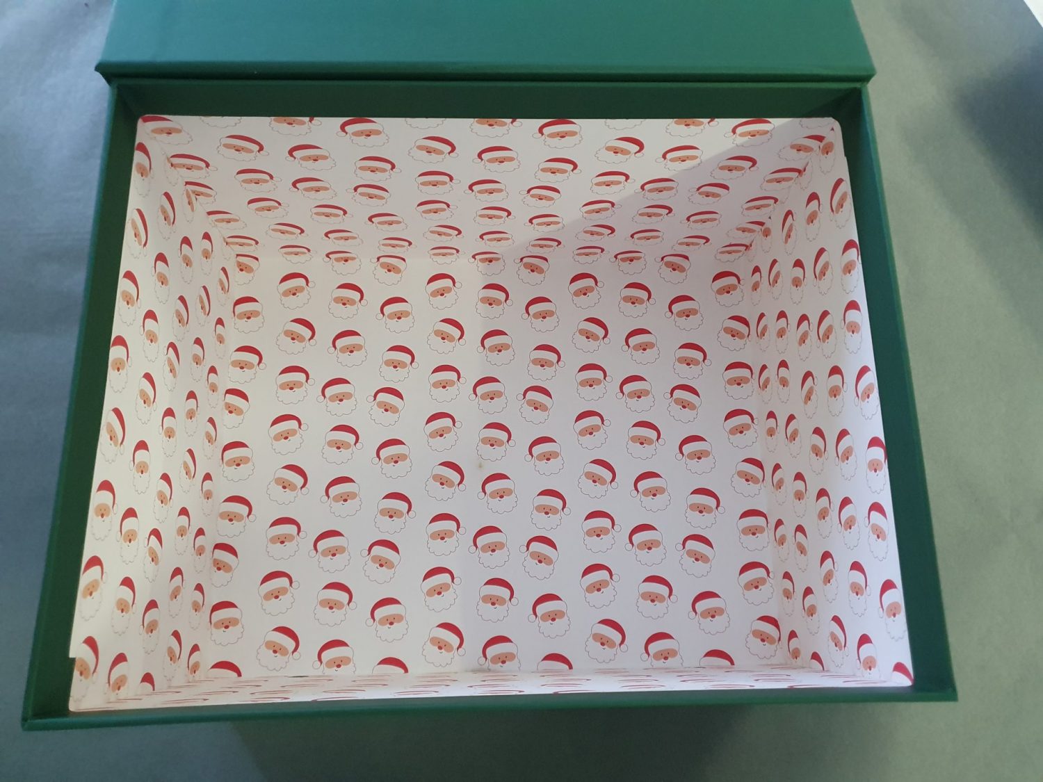 When Robins Appear Family Cuddle organic cotton blanket