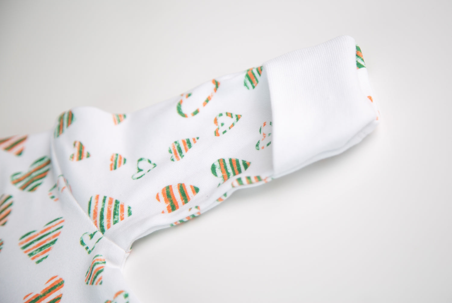 Grá d'Éirinn organic cotton ZippyBoo suit