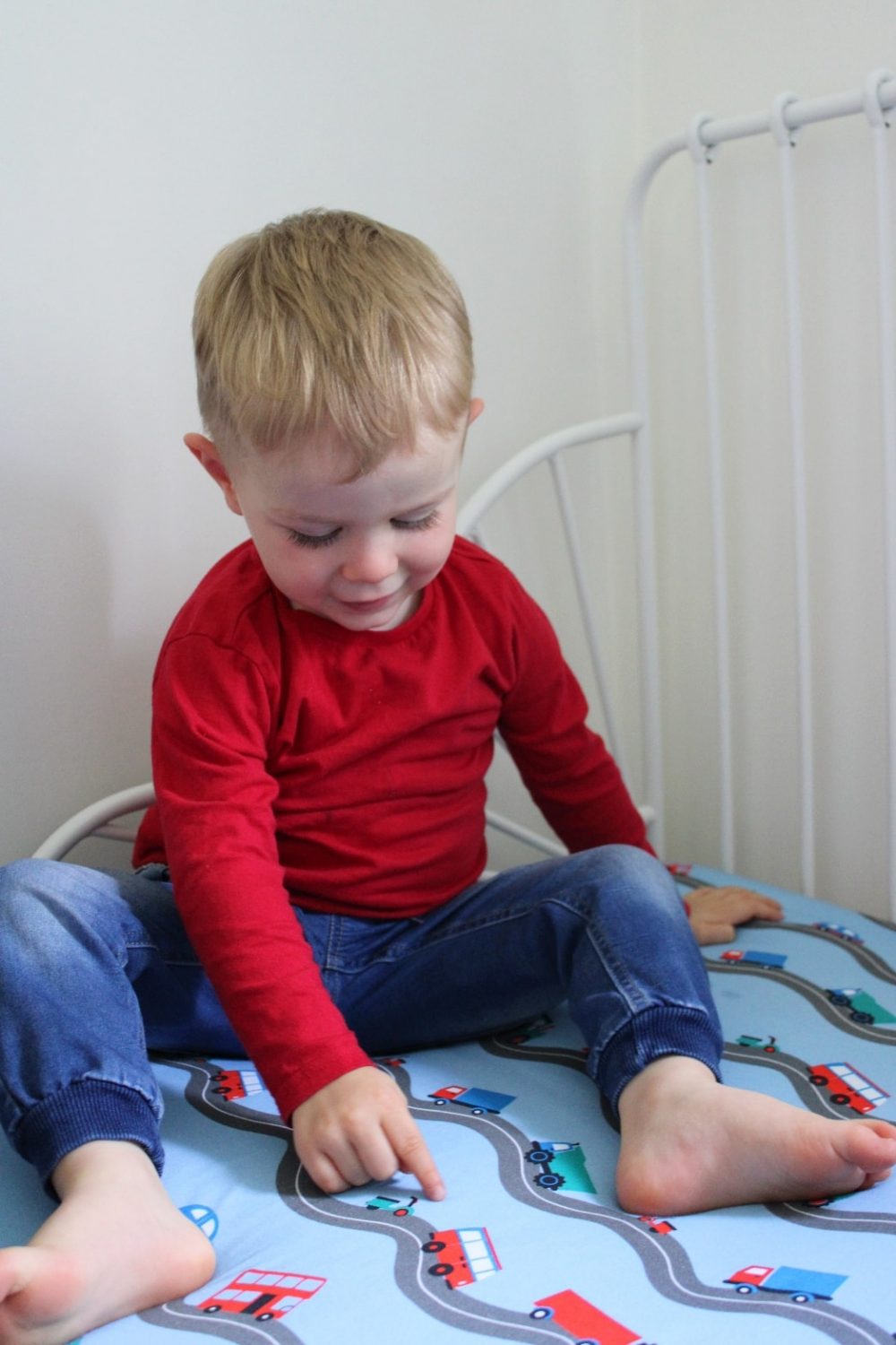 Roads organic cotton BeddyBoo fitted sheet