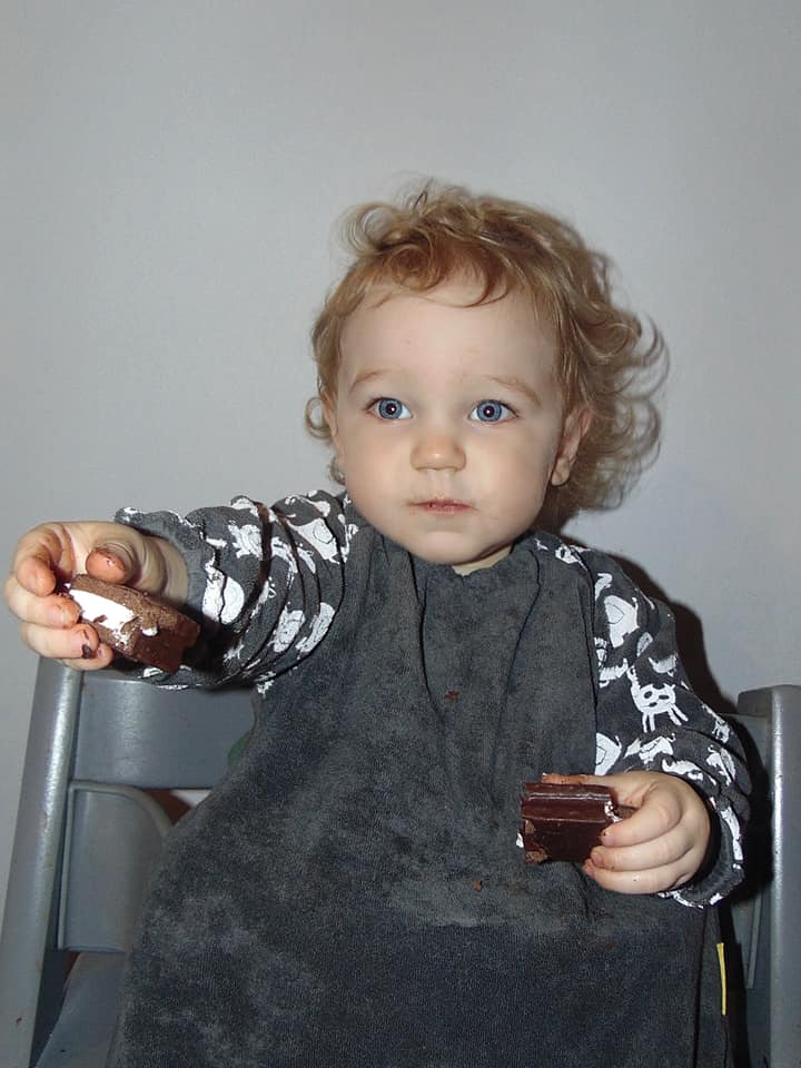 Grey jungle animals YummyBoo feeding bib