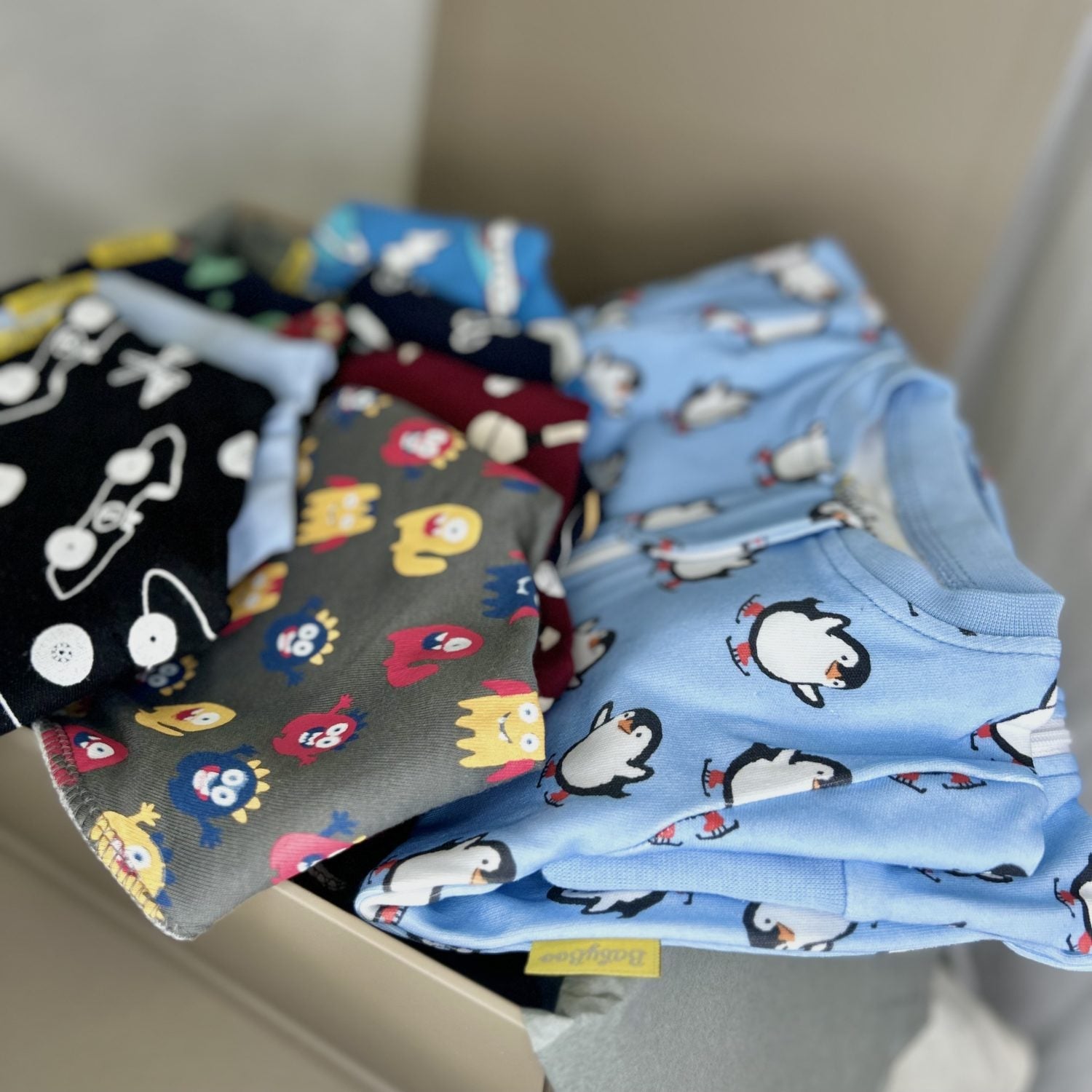 Luxury baby boy gift box (with ZippyBoo / a week of bibs)