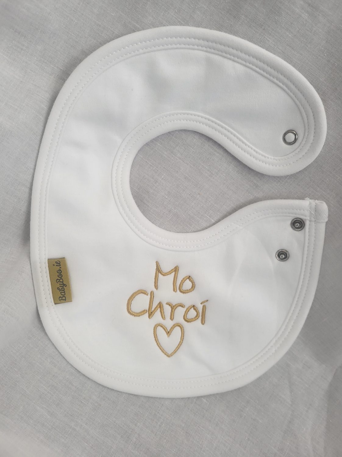 Mo Chroí organic cotton LittleBoo newborn bib