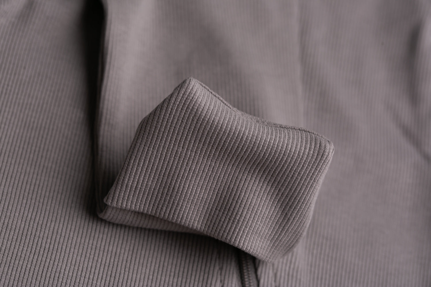 Grey ribbed organic cotton ZippyBoo suit