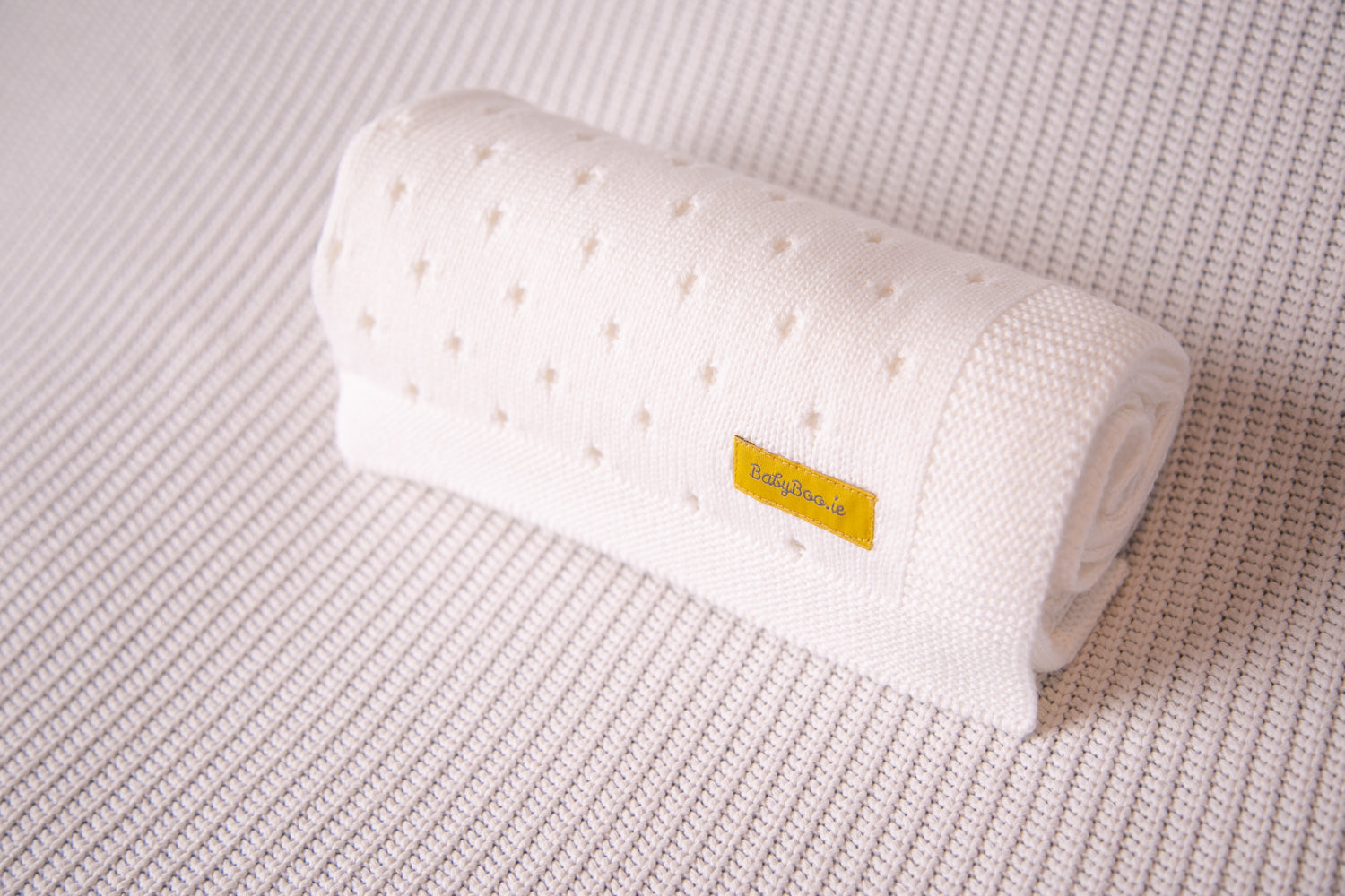Organic cotton super white cellular BlankieBoo
