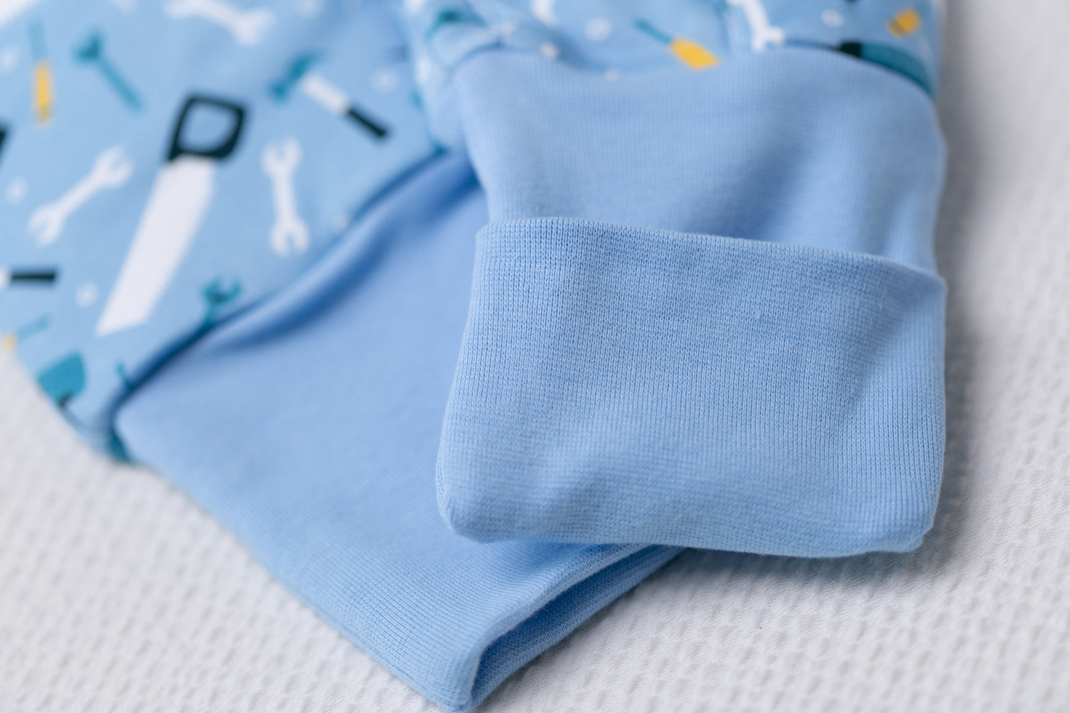 BuilderBoo organic cotton SnuggleBoo sleepsuit (1 tog)