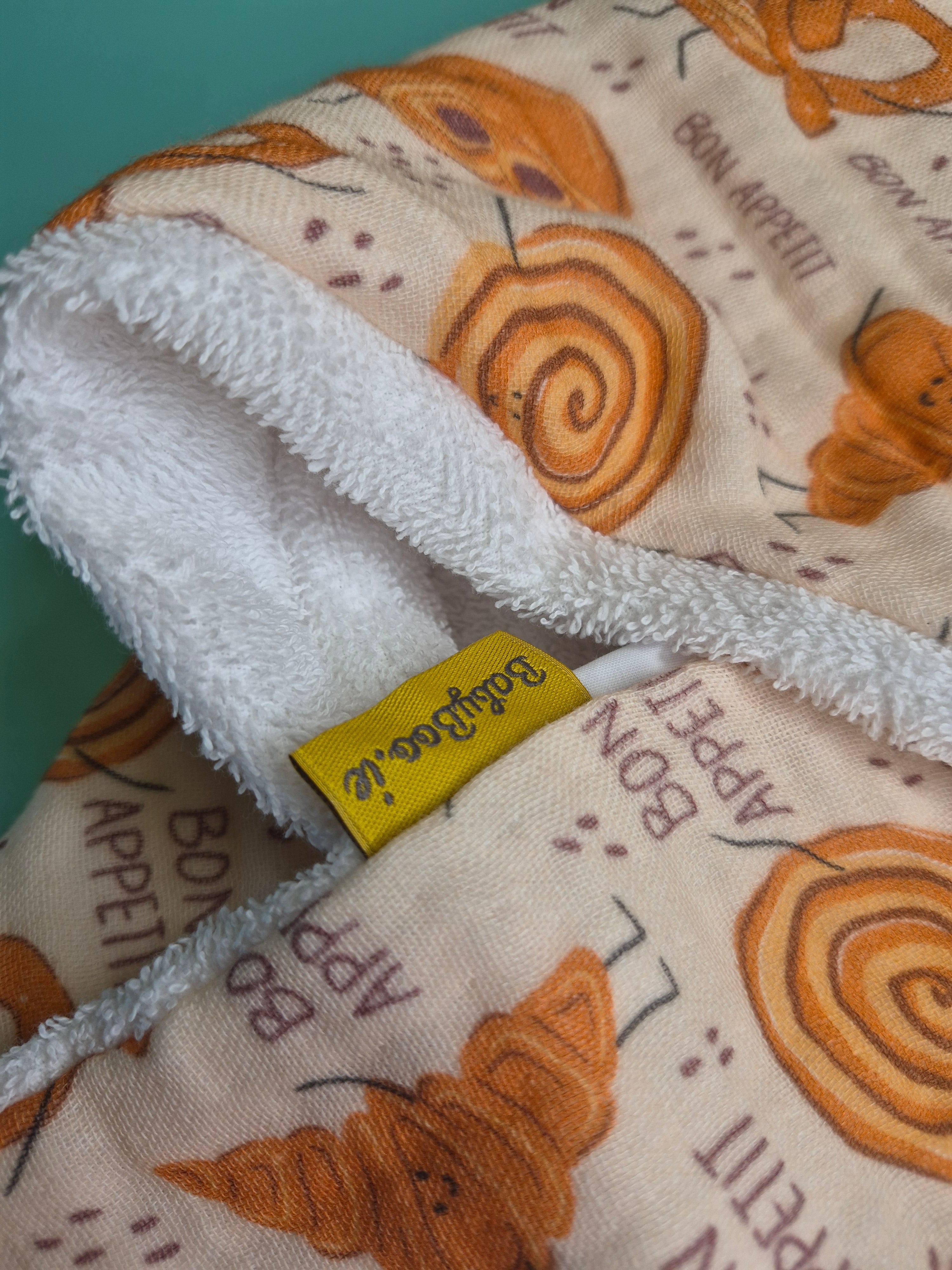 Pastry Club organic cotton hooded towel