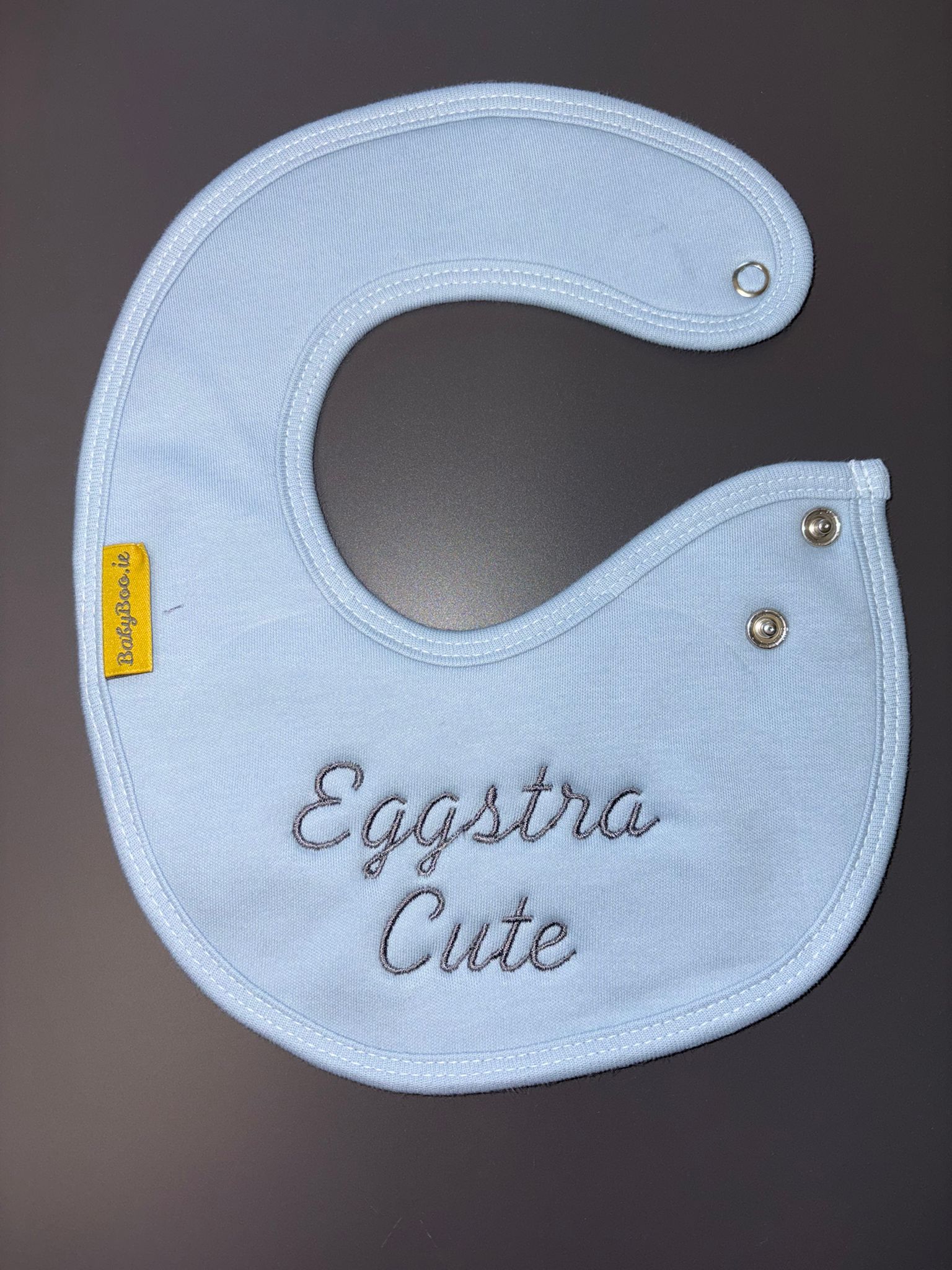 Eggstra Cute organic cotton LittleBoo newborn bib