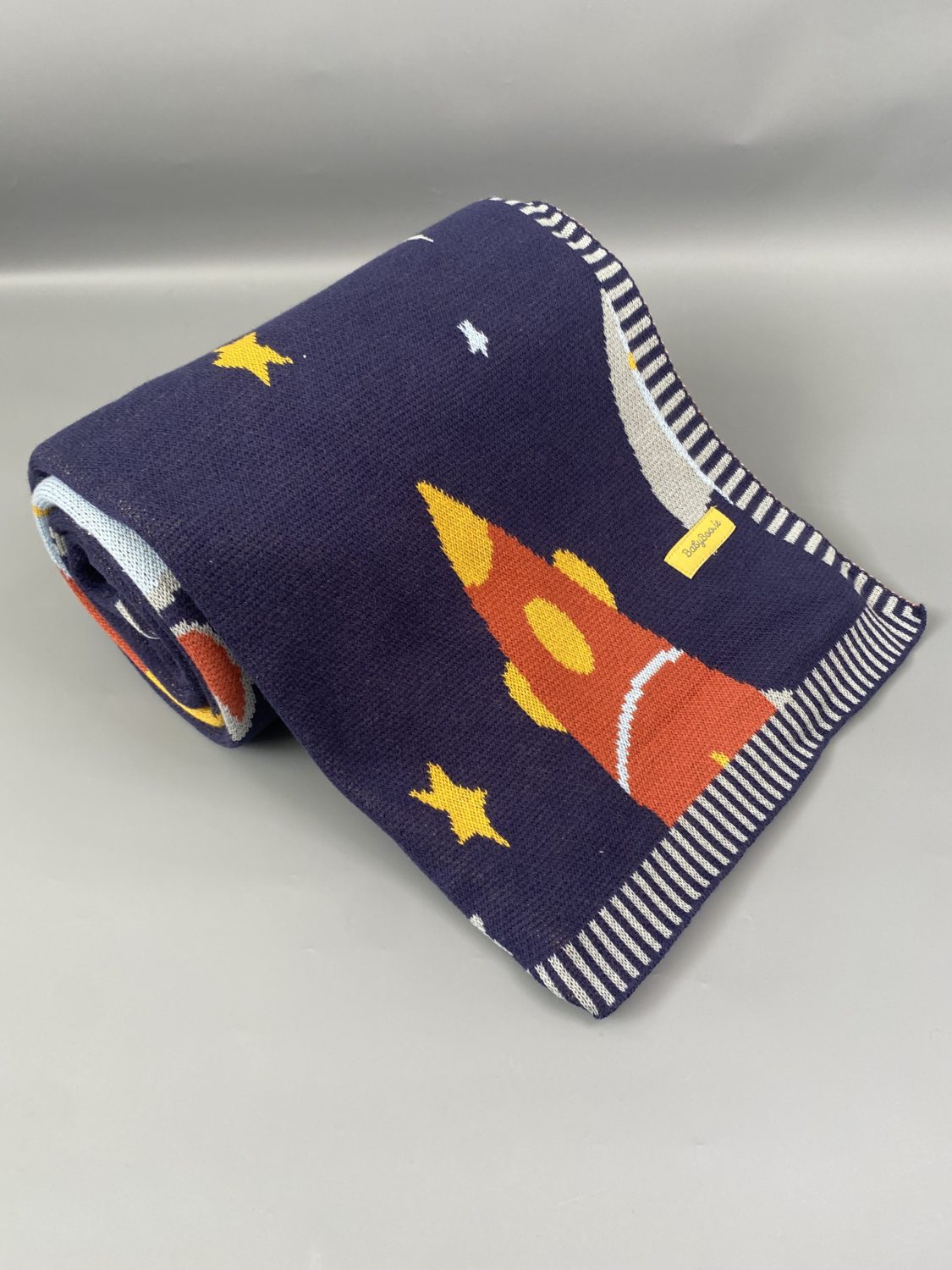 My cuddle blanket - rockets
