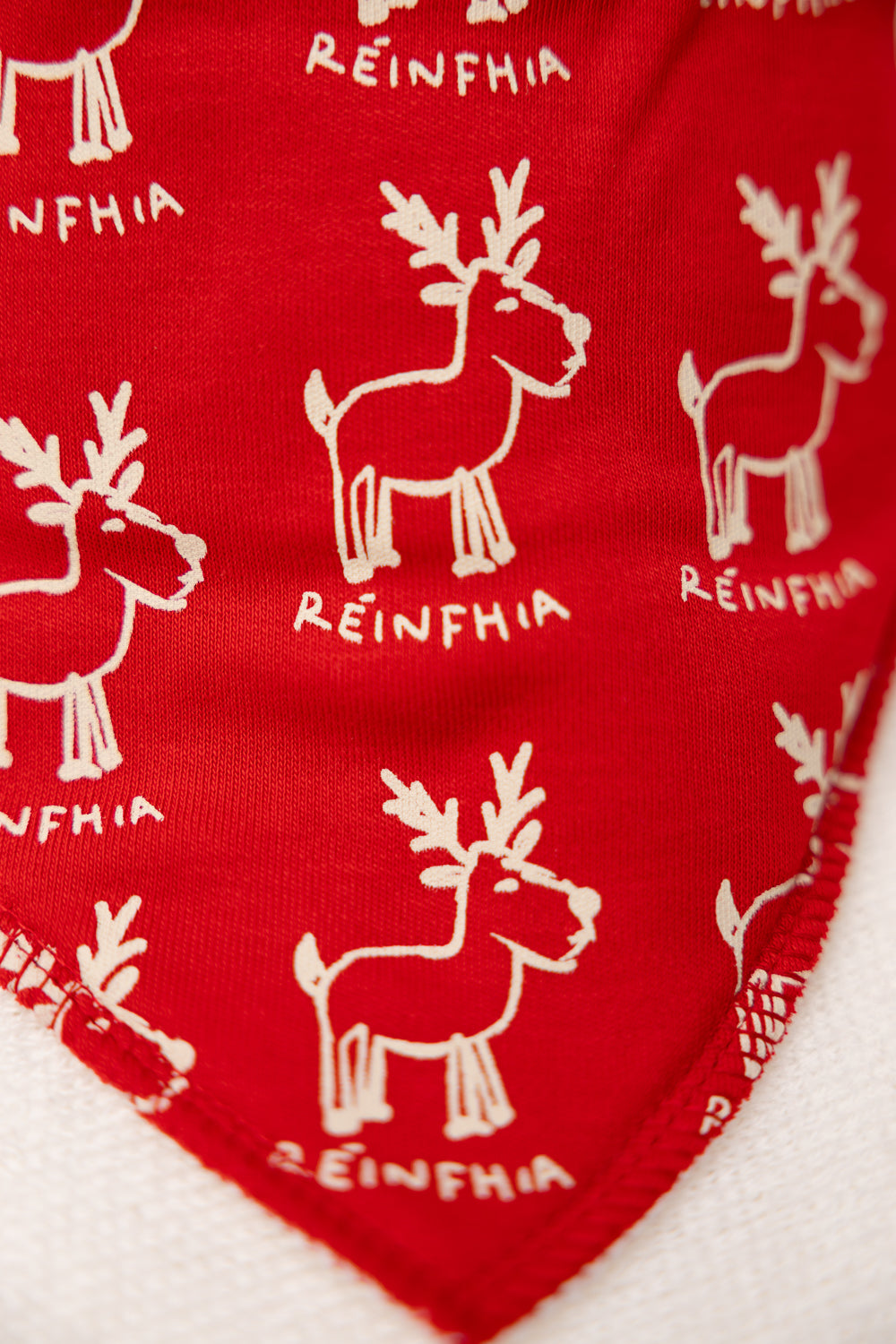 Réinfhía organic cotton DribbleBoo bandana bib