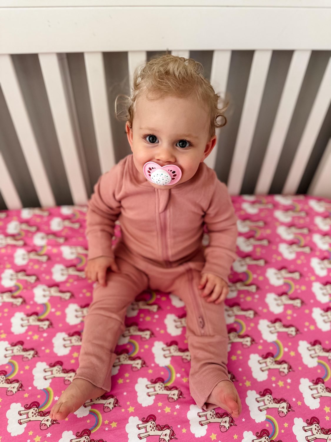 Unicorns and rainbows organic cotton BeddyBoo fitted sheet