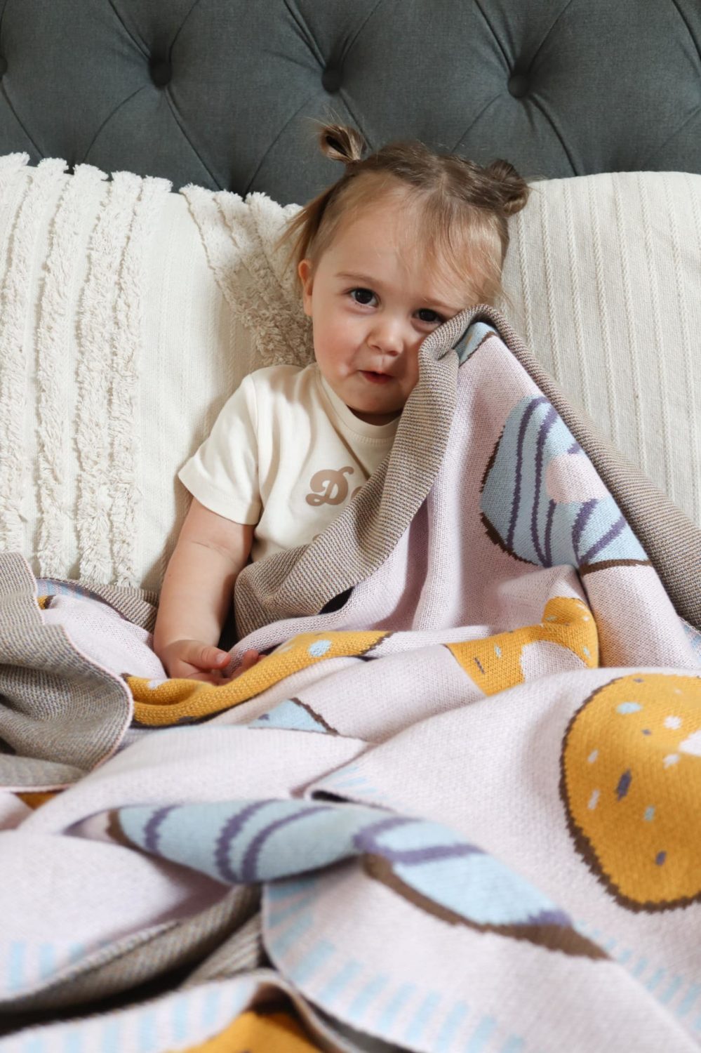 My cuddle blanket - donuts