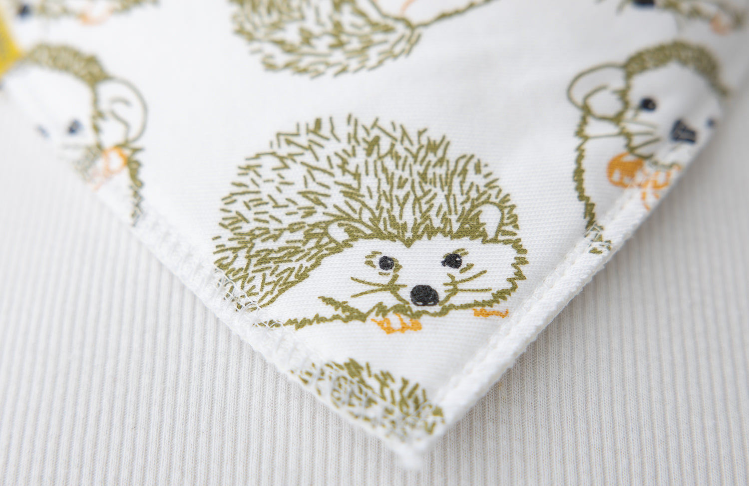 Fauna Kids Hedgehog organic cotton DribbleBoo bandana bib