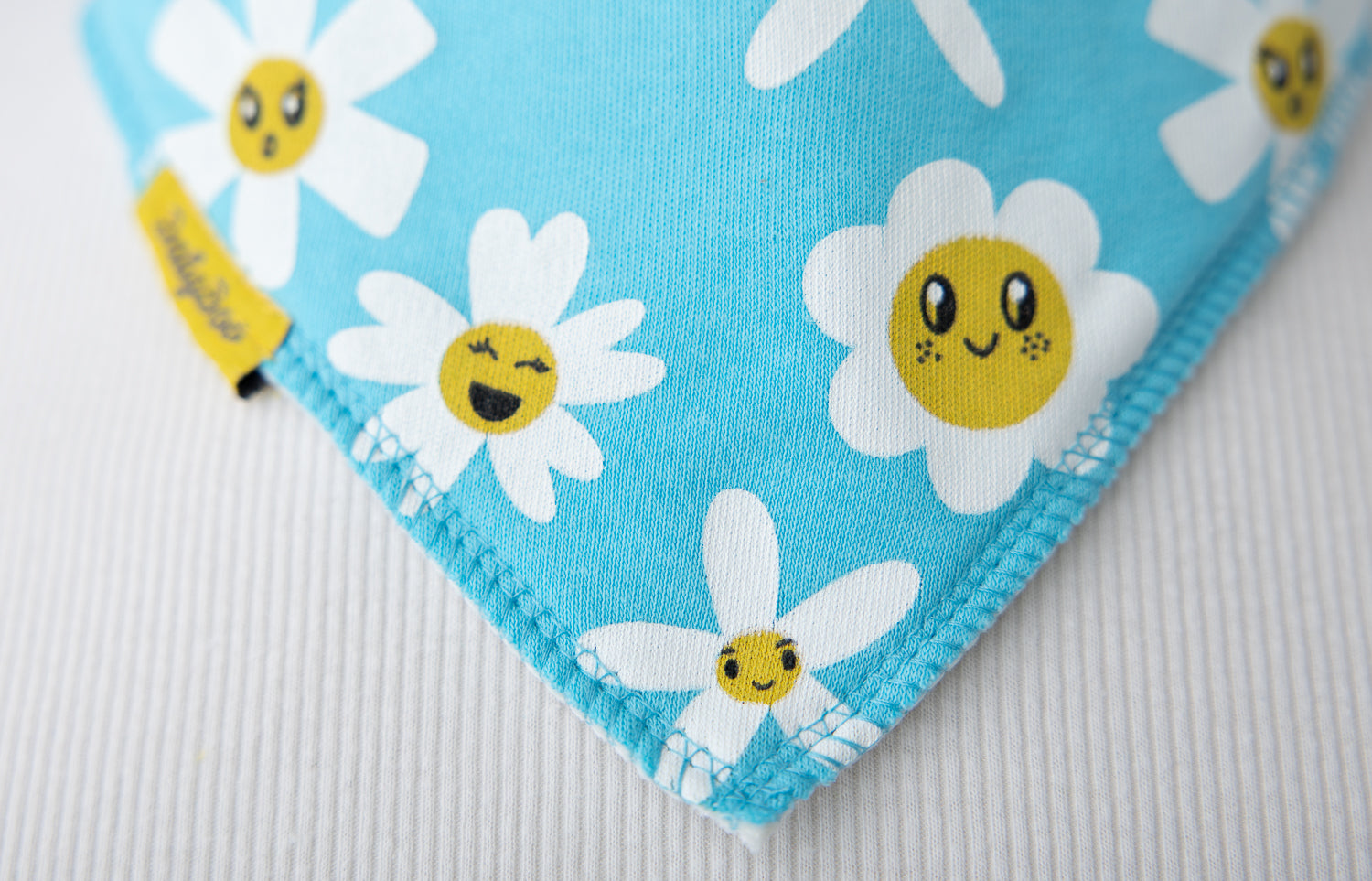 Happy Daisies organic cotton DribbleBoo bandana bib