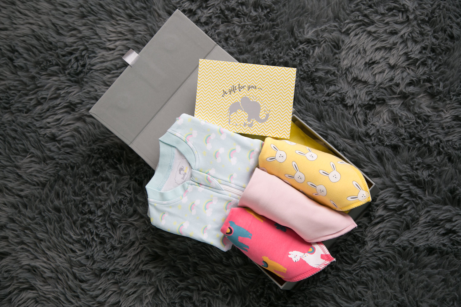Luxury baby girl gift box (with ZippyBoo)