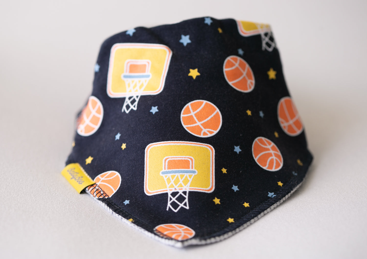 Basketball fans organic cotton DribbleBoo bandana bib