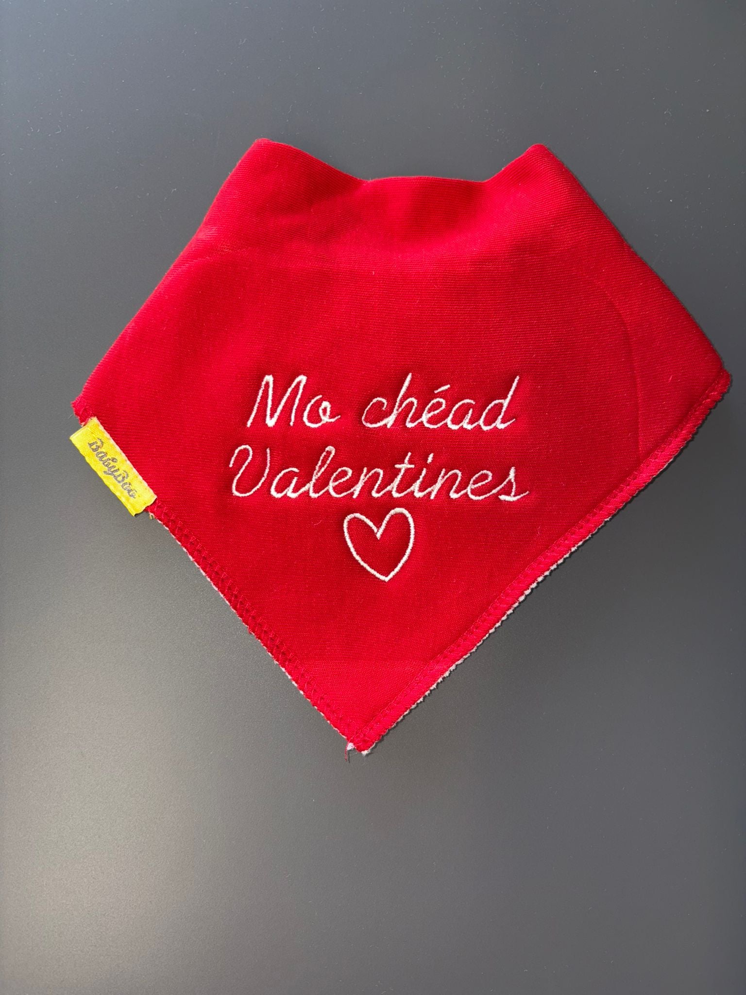 Mo Chéad Valentines organic cotton bandana bib