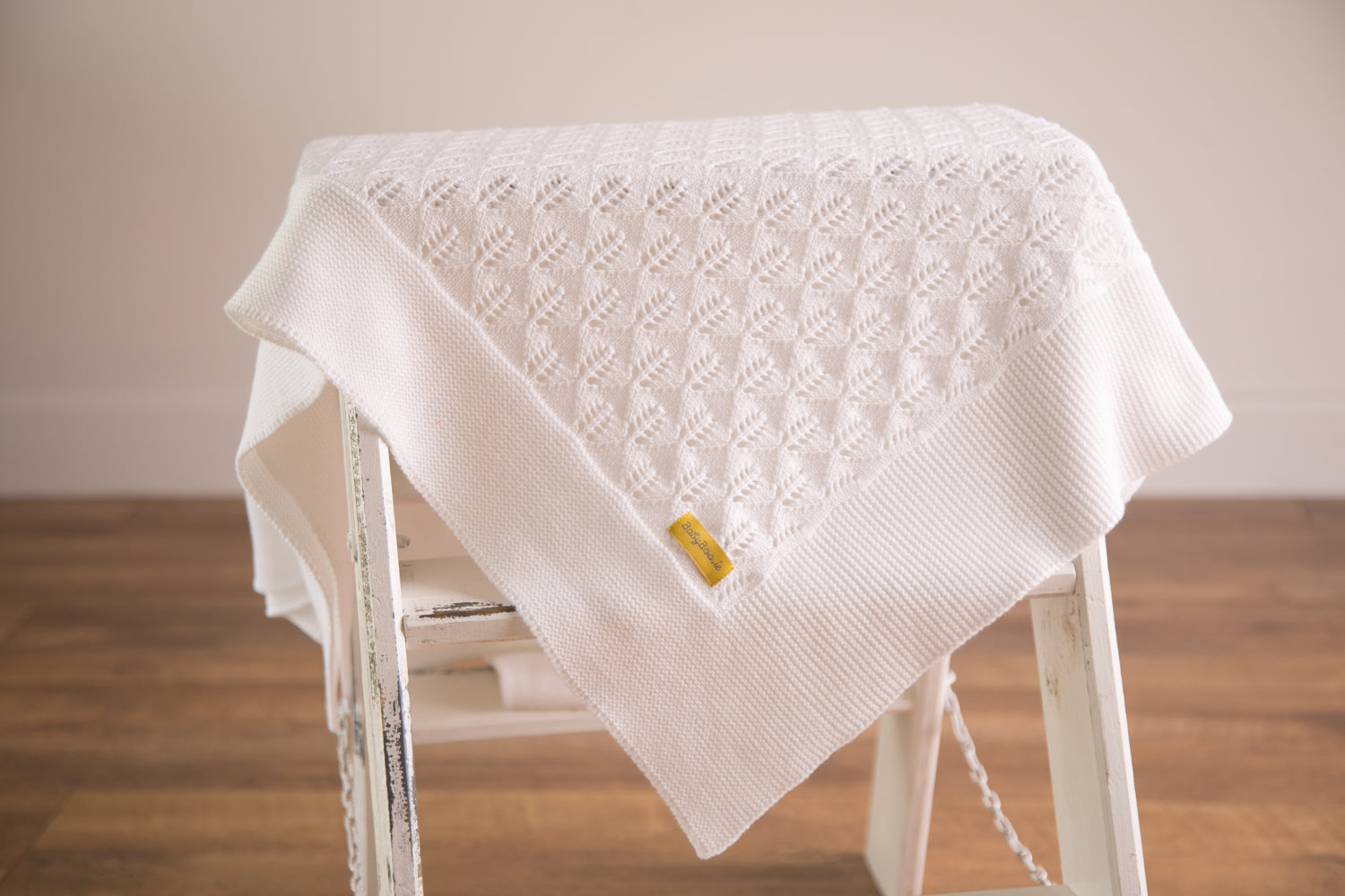Organic cotton delicate white BlankieBoo