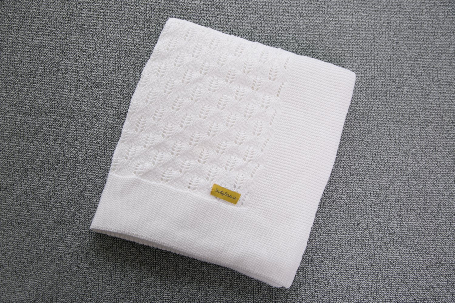Organic cotton delicate white BlankieBoo