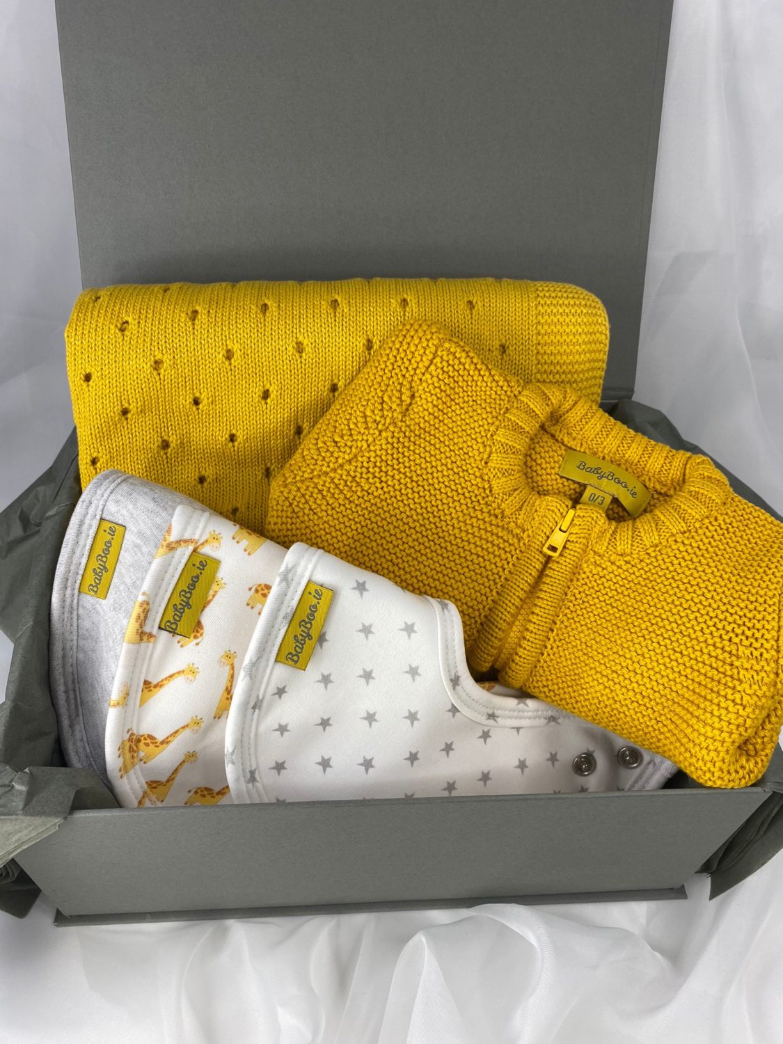 Cellular blanket deluxe gift box